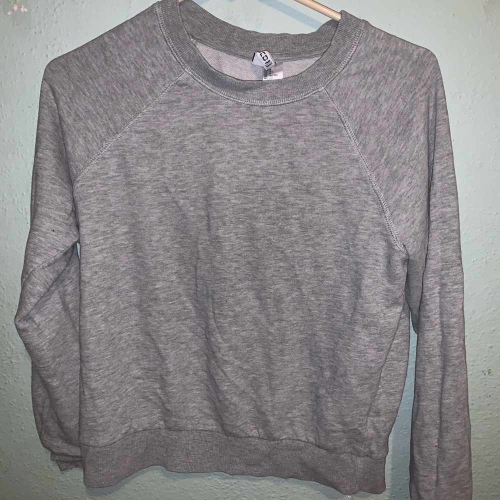 🦋 GRAY H&M SWEATER 🦋